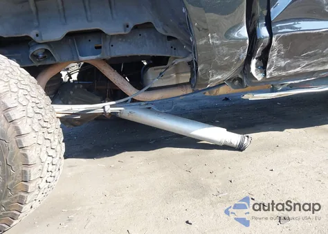 2019 Toyota Tundra Platinum 5.7L V8 z USA, uszkodzony, nr VIN 5TFAY5F11KX814257